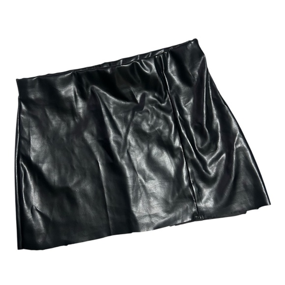 Better Be Shiny Black Mini Skirt - Picture 1 of 4